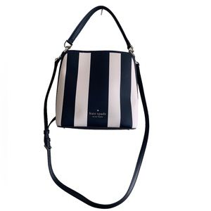 Practically new‎ Kate Spade New YorkDARCY POND STRIPE SMALL BUCKET Navy Blue